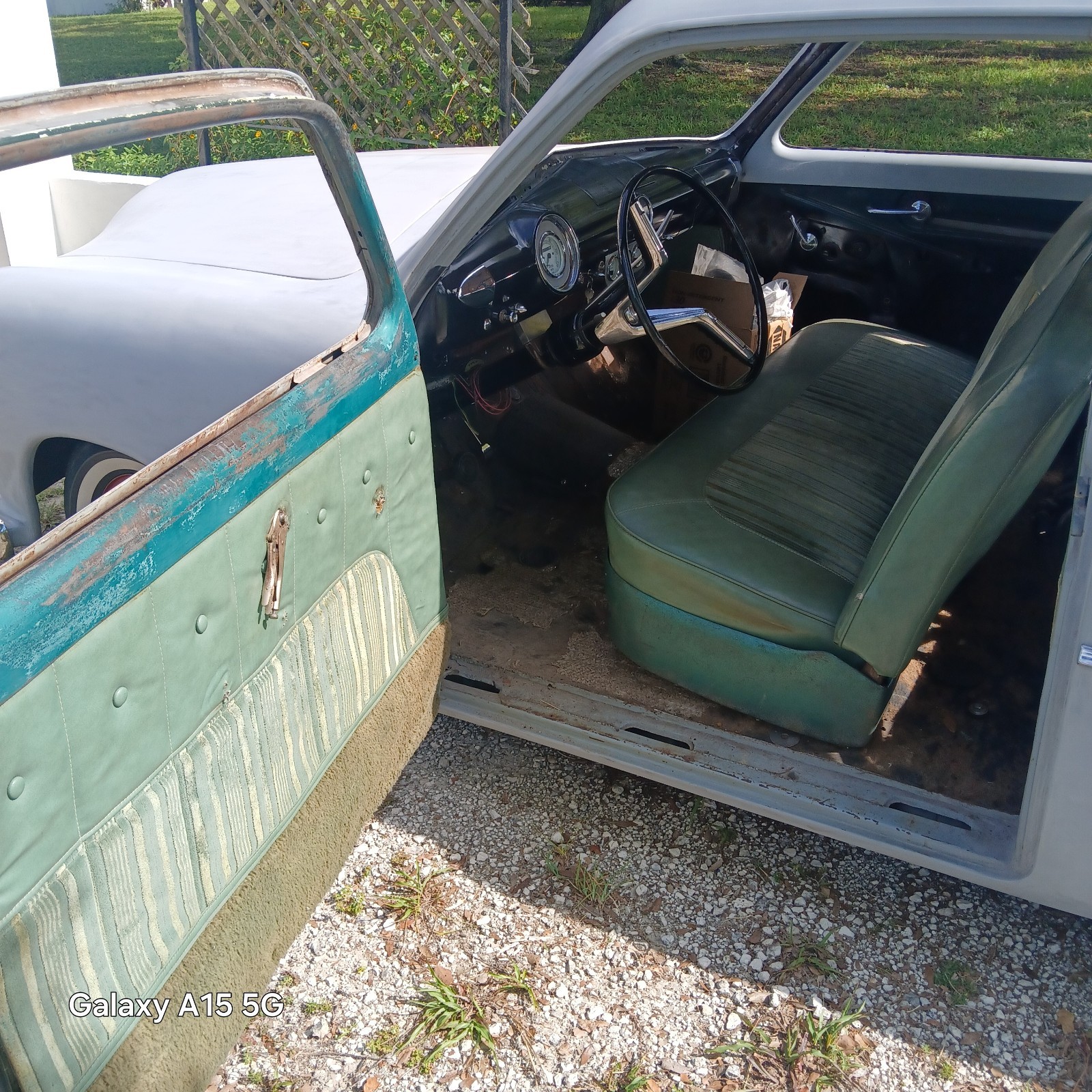 Ford-Custom-1951-Coupe-8