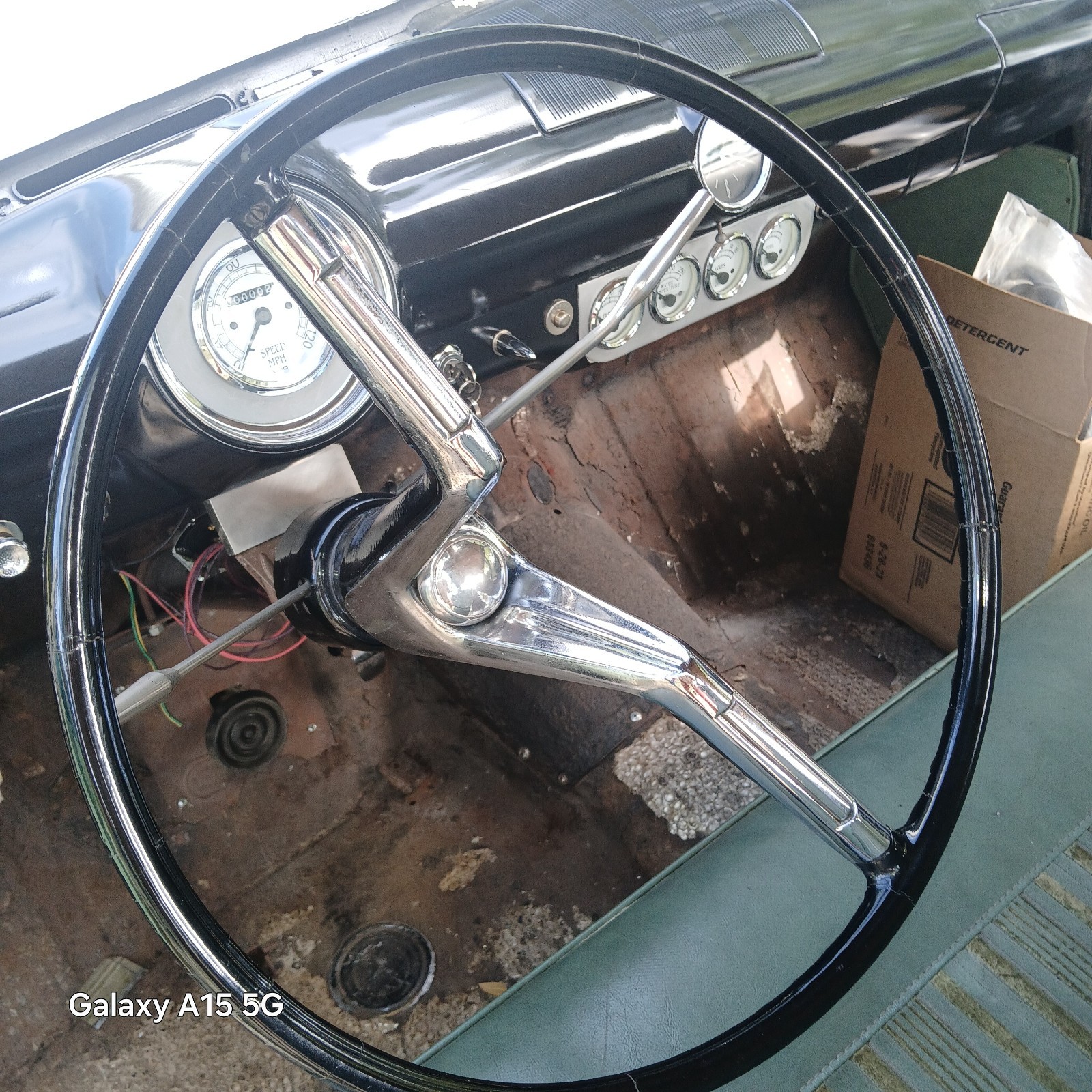 Ford-Custom-1951-Coupe-9