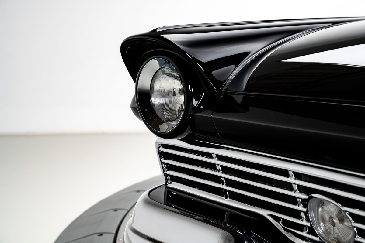 Ford-Custom-1957-Sedan-11