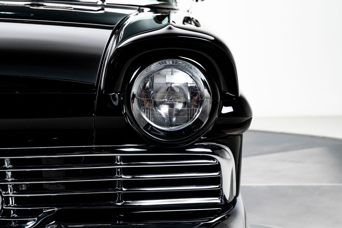 Ford-Custom-1957-Sedan-13