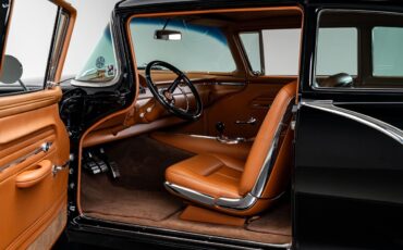 Ford-Custom-1957-Sedan-2