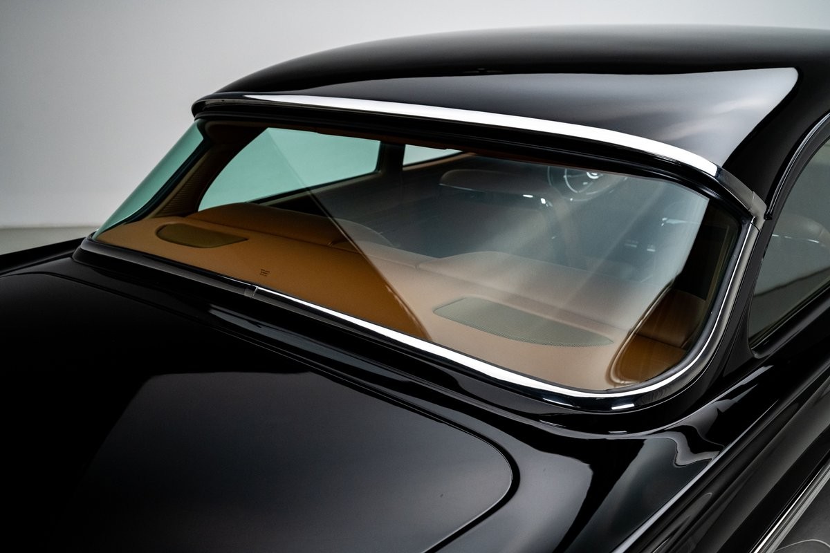 Ford-Custom-1957-Sedan-24