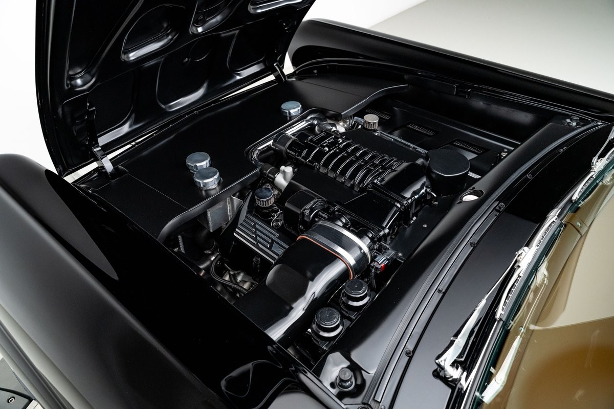 Ford-Custom-1957-Sedan-27