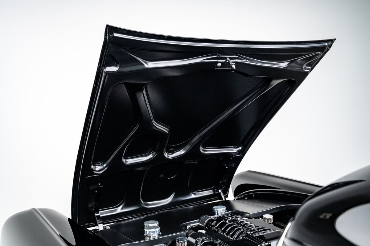 Ford-Custom-1957-Sedan-34