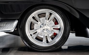 Ford-Custom-1957-Sedan-37