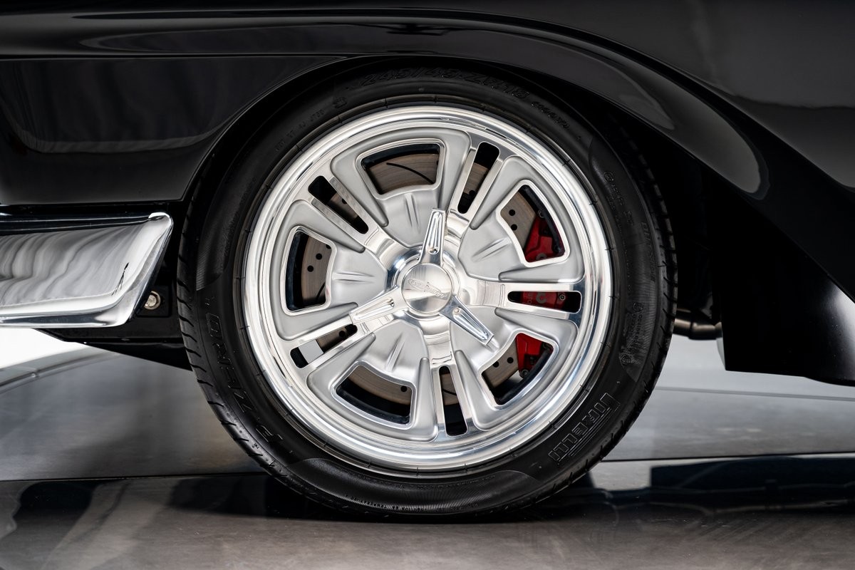 Ford-Custom-1957-Sedan-37