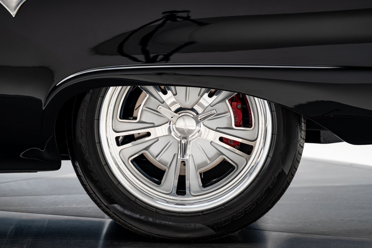 Ford-Custom-1957-Sedan-38