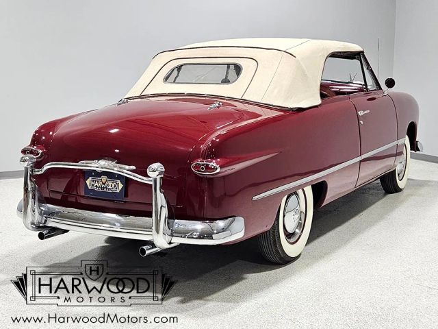 Ford-Custom-Deluxe-1949-Convertible-10