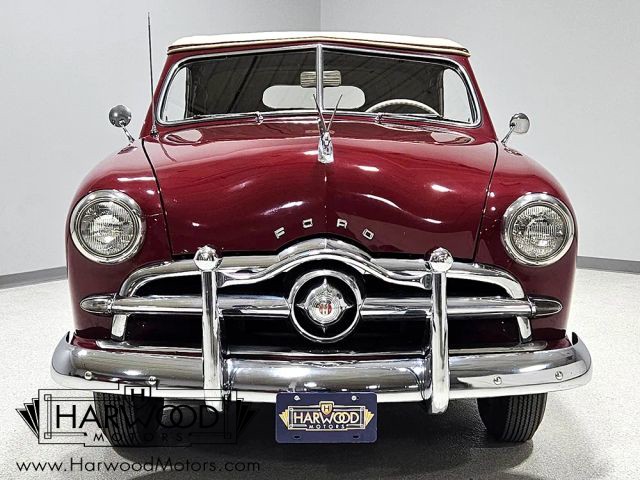 Ford-Custom-Deluxe-1949-Convertible-16