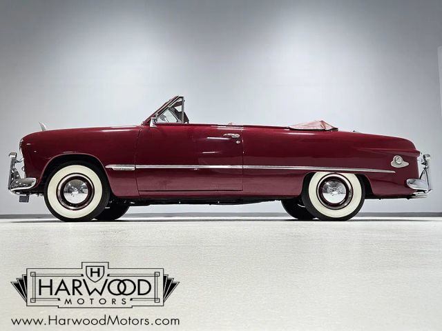 Ford-Custom-Deluxe-1949-Convertible-3