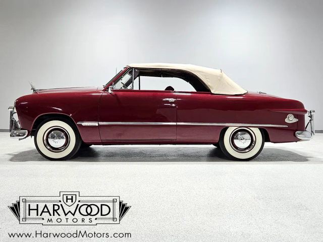 Ford-Custom-Deluxe-1949-Convertible-4