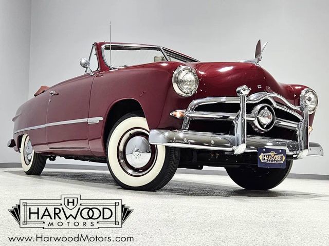 Ford-Custom-Deluxe-1949-Convertible