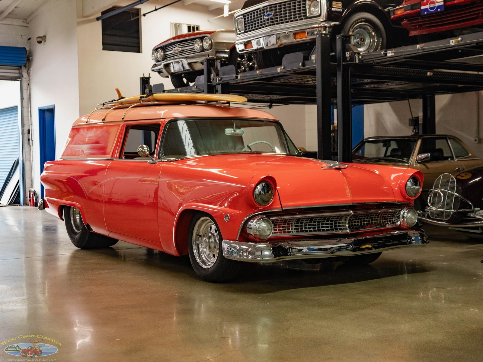Ford-Custom-Sedan-Delivery-2-Door-Panel-Van-1955-2-Door-Sedan-Delivery-10