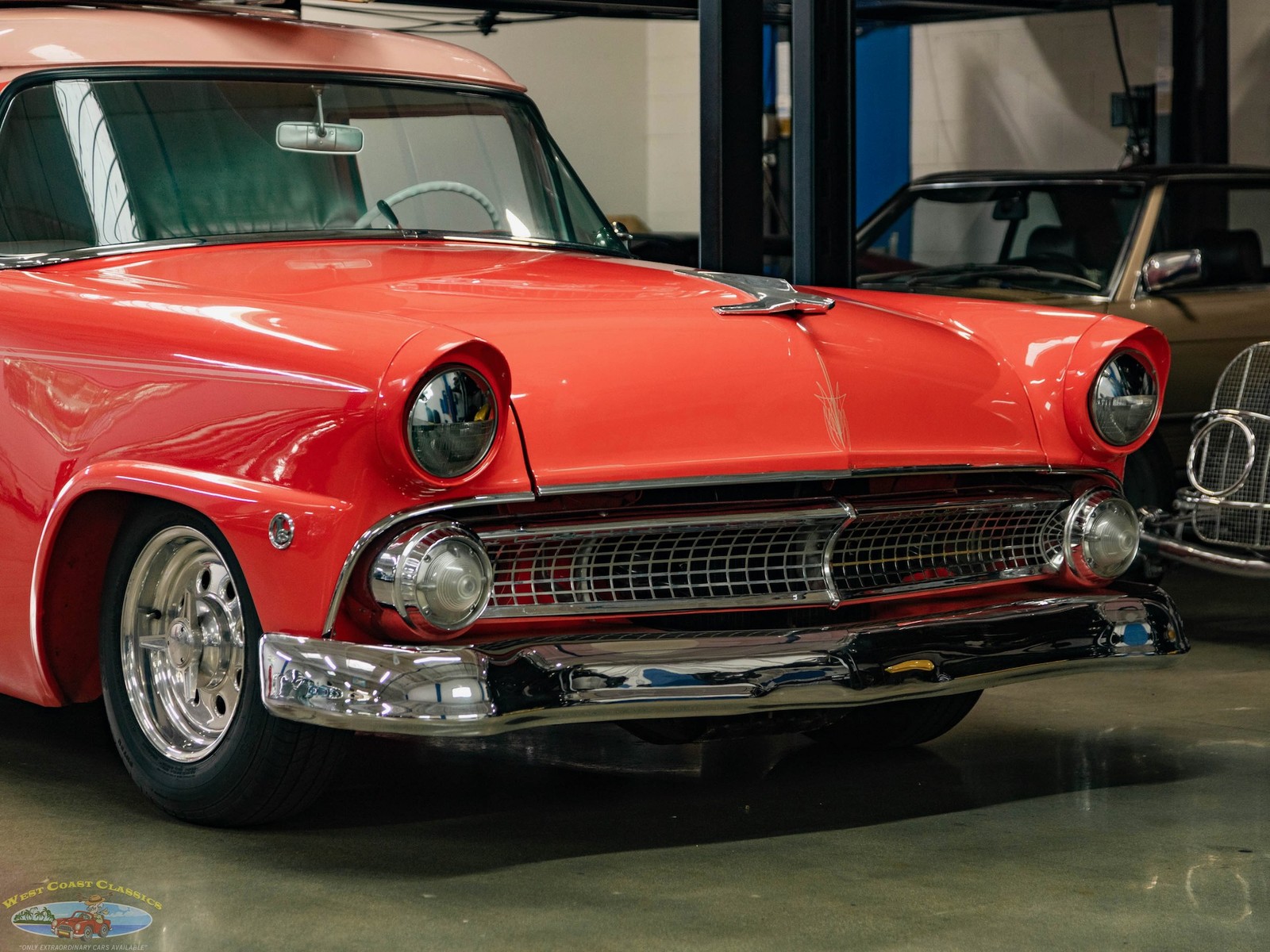 Ford-Custom-Sedan-Delivery-2-Door-Panel-Van-1955-2-Door-Sedan-Delivery-12