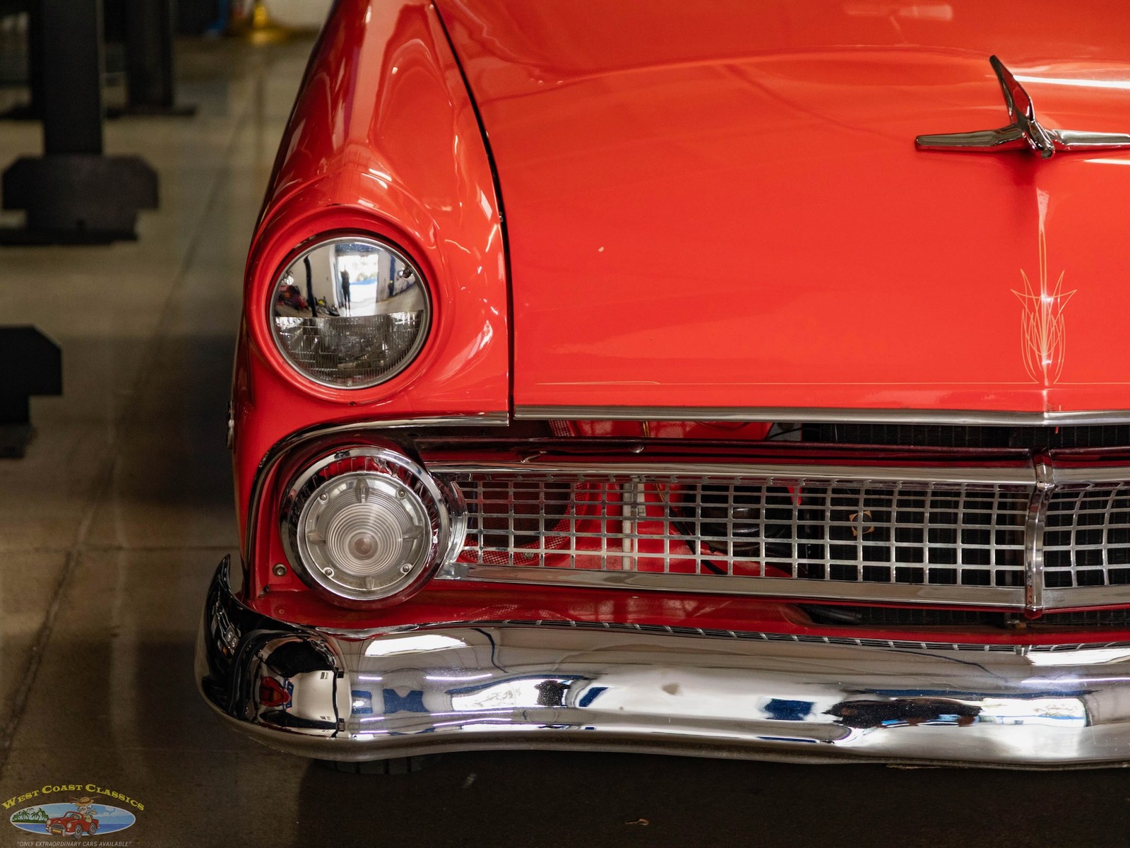 Ford-Custom-Sedan-Delivery-2-Door-Panel-Van-1955-2-Door-Sedan-Delivery-14