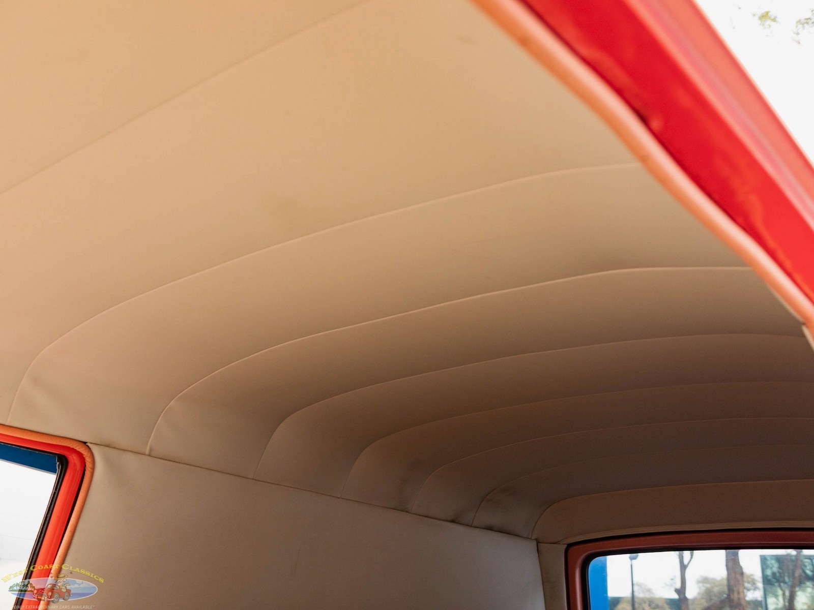 Ford-Custom-Sedan-Delivery-2-Door-Panel-Van-1955-2-Door-Sedan-Delivery-31