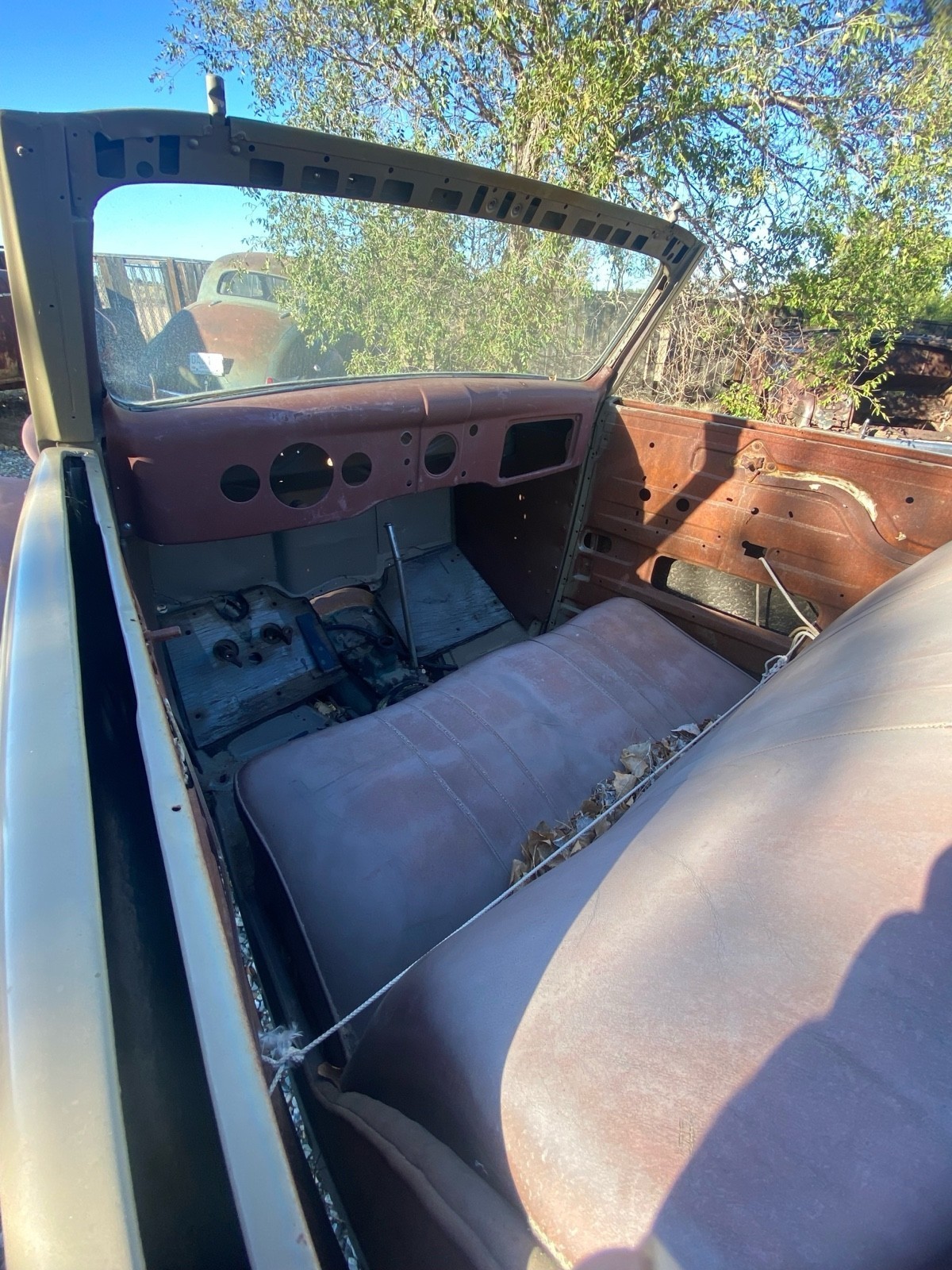 Ford-Deluxe-1935-Convertible-6