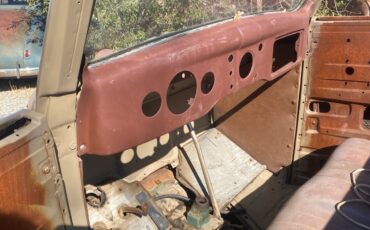 Ford-Deluxe-1935-Convertible-7