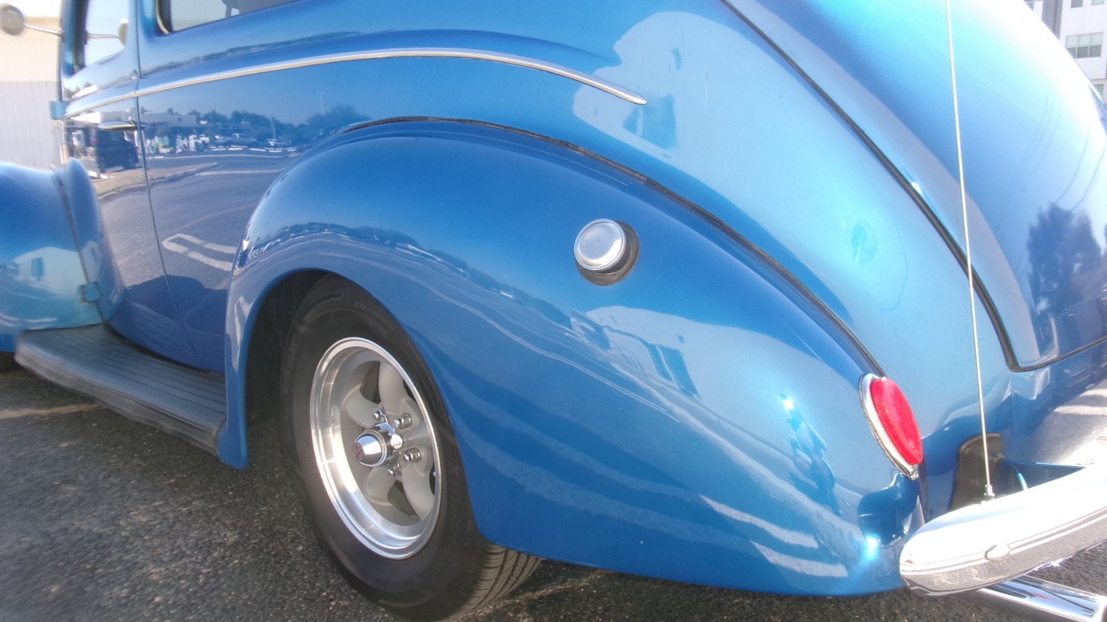 Ford-Deluxe-1939-Sedan-12