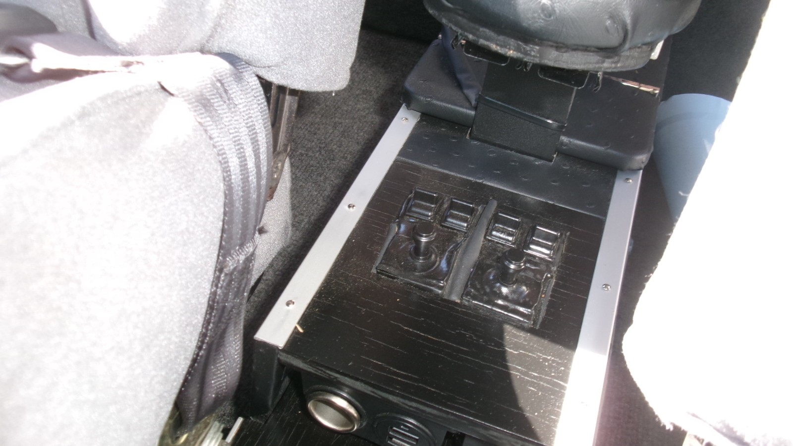 Ford-Deluxe-1939-Sedan-19