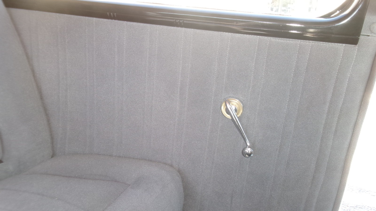 Ford-Deluxe-1939-Sedan-34