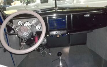 Ford-Deluxe-1939-Sedan-39