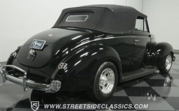 Ford-Deluxe-1940-Convertible-13
