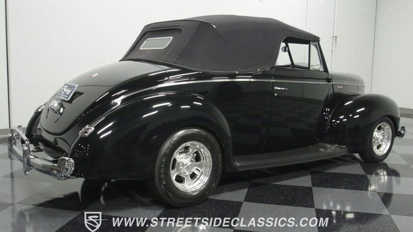 Ford-Deluxe-1940-Convertible-14