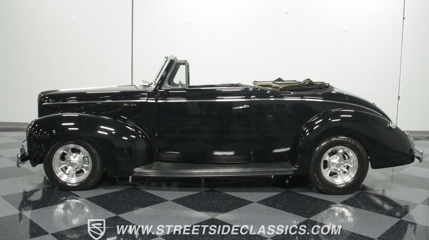Ford-Deluxe-1940-Convertible-24