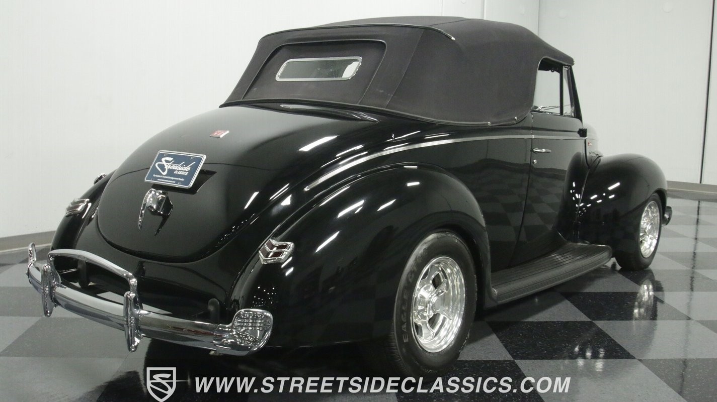Ford-Deluxe-1940-Convertible-28