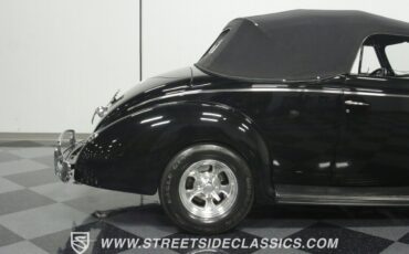 Ford-Deluxe-1940-Convertible-32