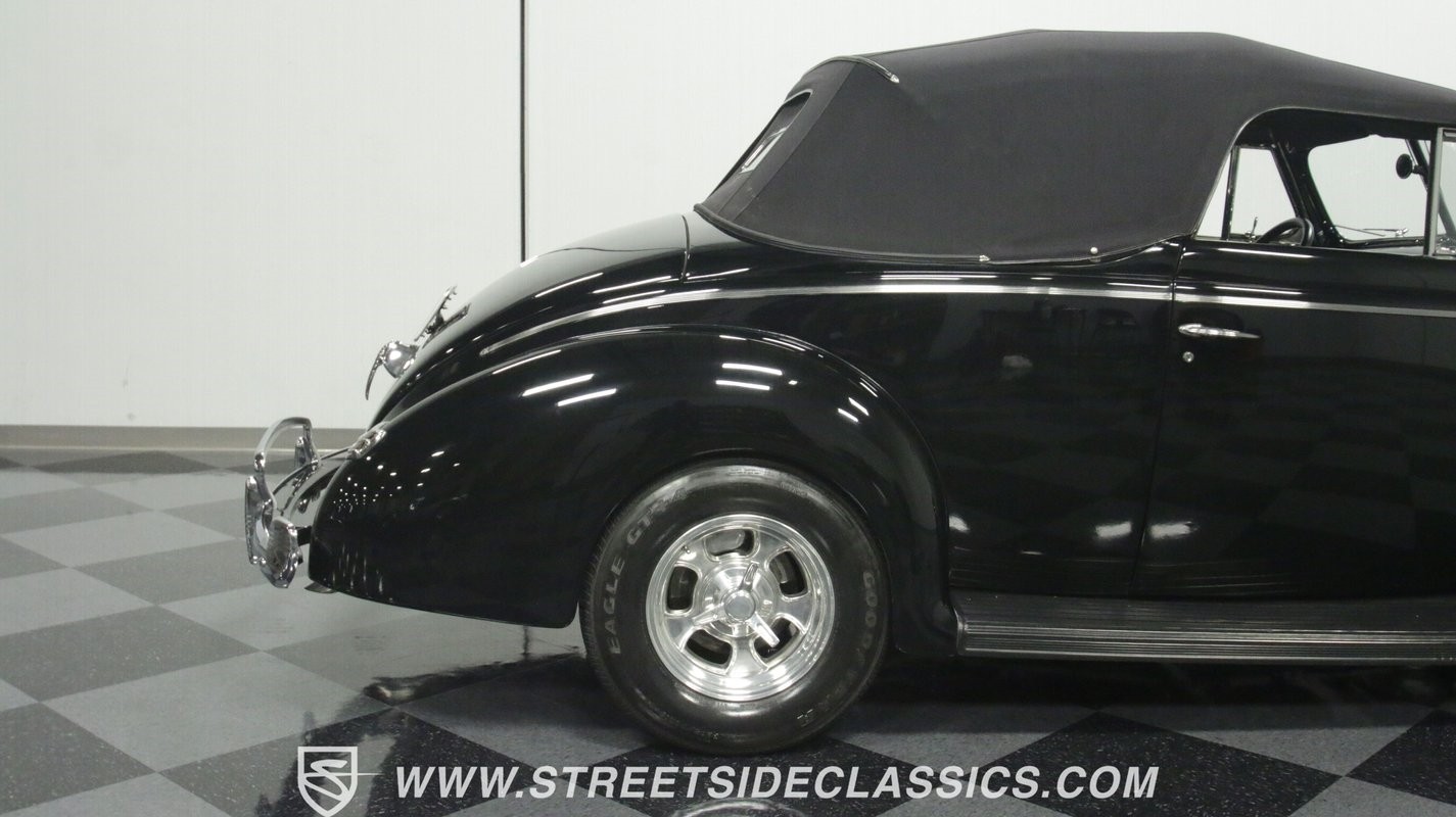 Ford-Deluxe-1940-Convertible-32