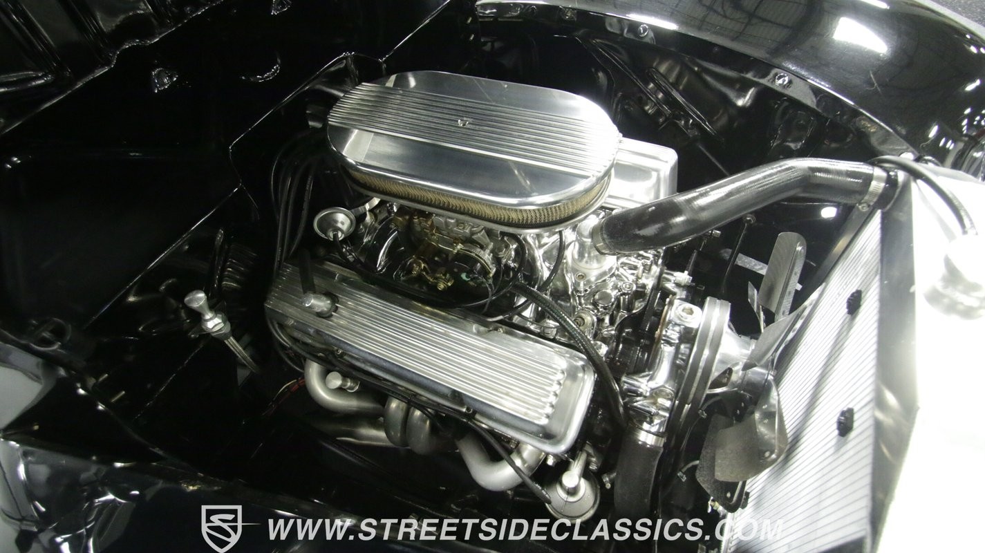 Ford-Deluxe-1940-Convertible-37