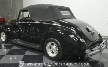 Ford-Deluxe-1940-Convertible-8