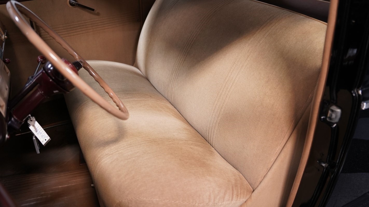 Ford-Deluxe-1940-Coupe-33