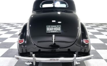 Ford-Deluxe-1940-Coupe-5