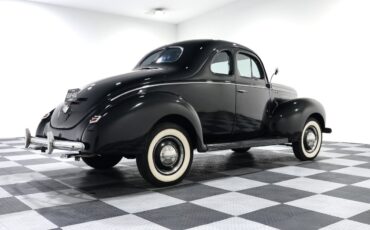Ford-Deluxe-1940-Coupe-6