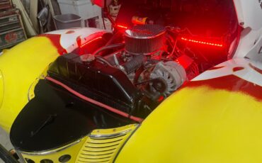 Ford-Deluxe-1940-Custom-Deluxe-Sedan-18