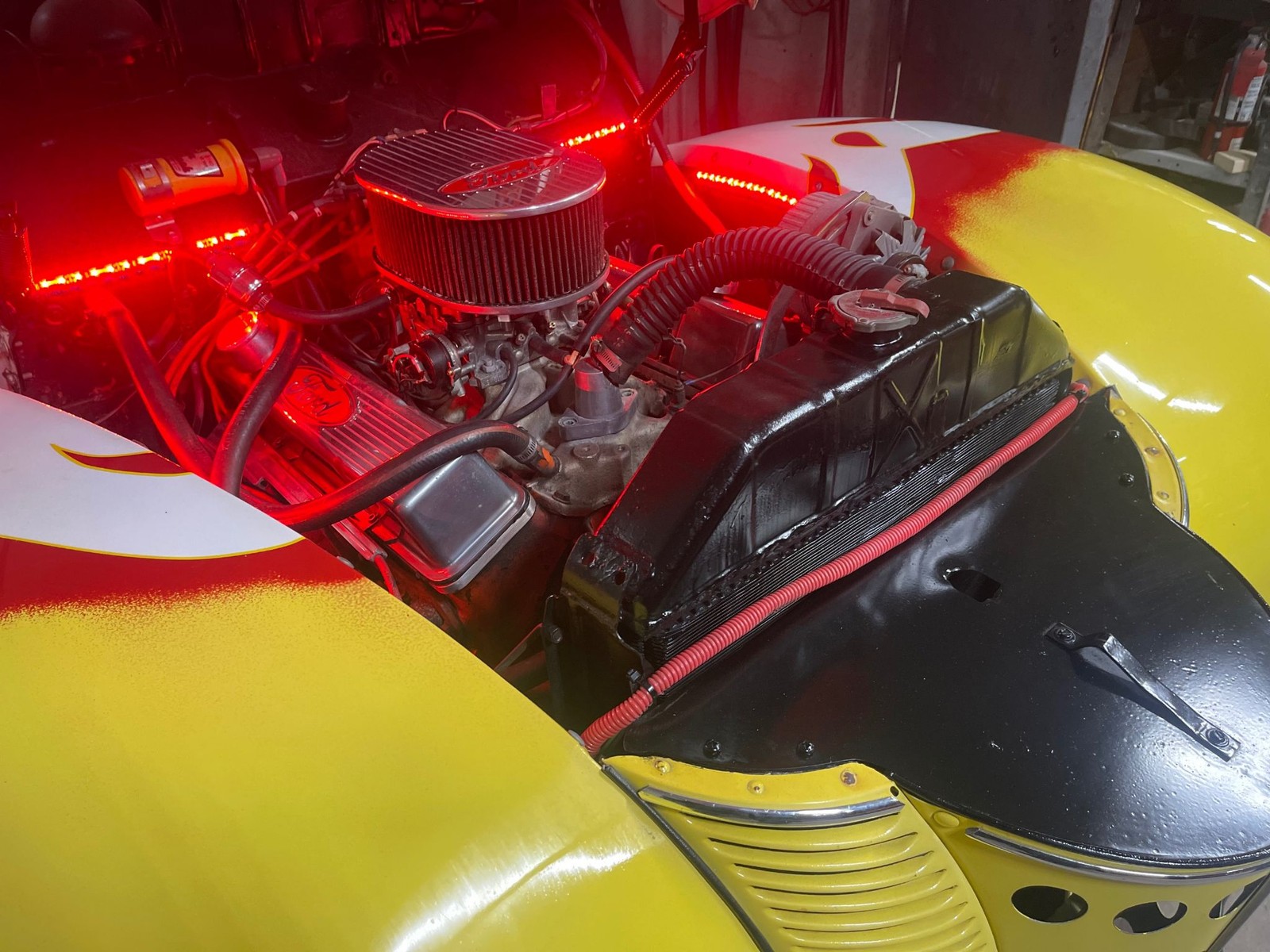 Ford-Deluxe-1940-Custom-Deluxe-Sedan-20