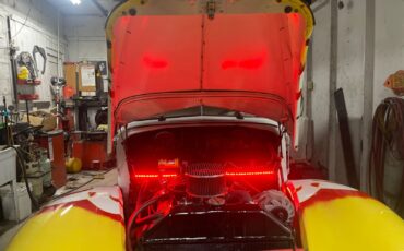 Ford-Deluxe-1940-Custom-Deluxe-Sedan-21