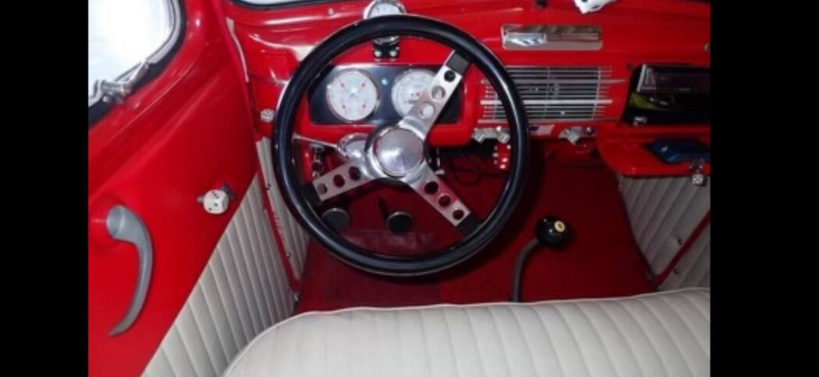 Ford-Deluxe-1940-Custom-Deluxe-Sedan-24