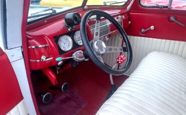 Ford-Deluxe-1940-Custom-Deluxe-Sedan-28