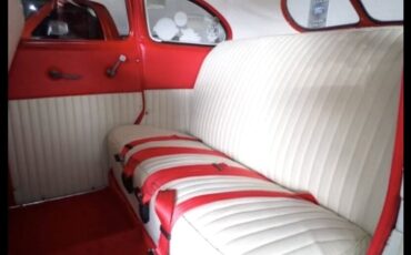 Ford-Deluxe-1940-Custom-Deluxe-Sedan-33