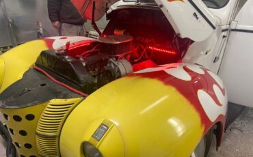 Ford-Deluxe-1940-Custom-Deluxe-Sedan-8