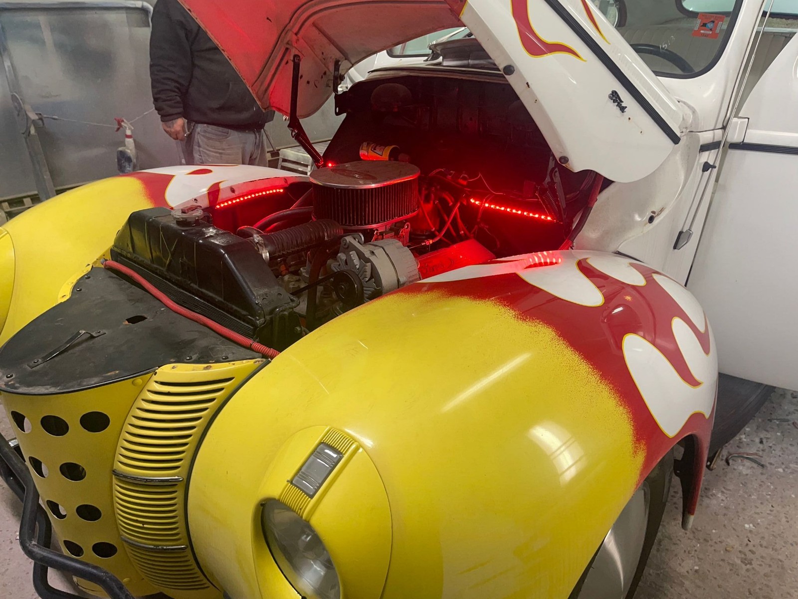 Ford-Deluxe-1940-Custom-Deluxe-Sedan-8