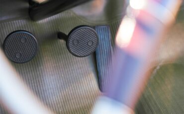 Ford-Deluxe-1940-Lyon-Blue-Tan-12