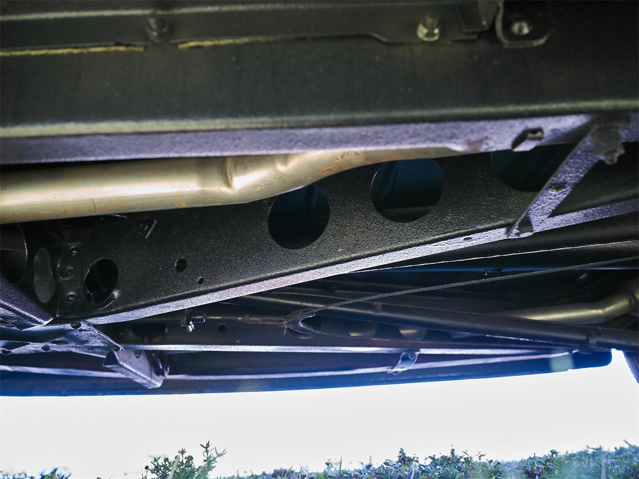 Ford-Deluxe-1940-Lyon-Blue-Tan-24