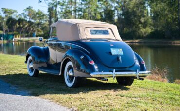 Ford-Deluxe-1940-Lyon-Blue-Tan-28