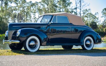 Ford-Deluxe-1940-Lyon-Blue-Tan-31