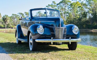 Ford-Deluxe-1940-Lyon-Blue-Tan-37